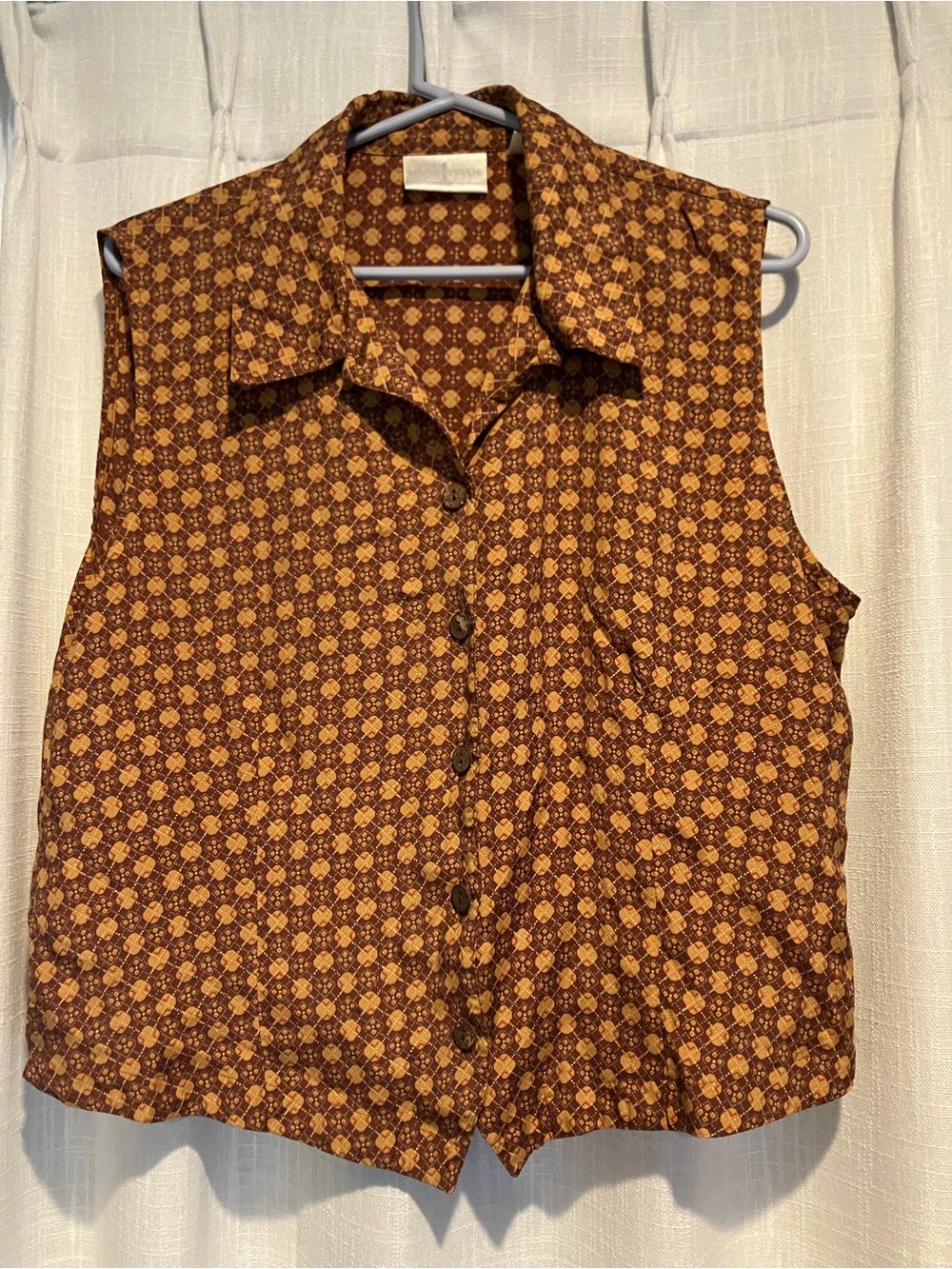 Sleeveless vintage  Brown Geometric Button-Up Top